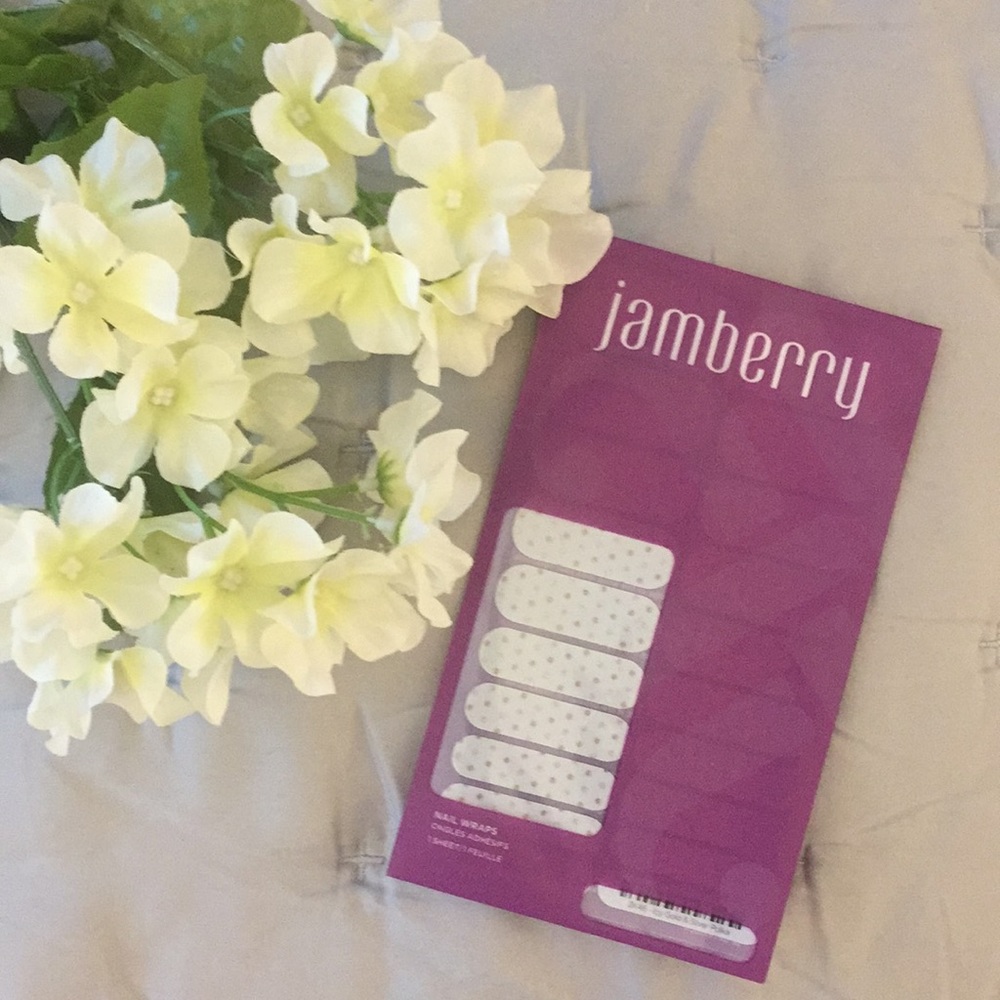 JAMBERRY Nail Wraps - Icy Gold & Silver Polka